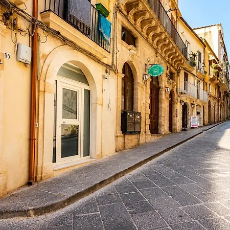 Ortigia Chic
